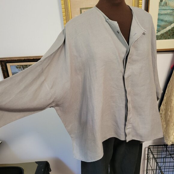 Eskandar European Designer Grey Sand Tone Linen Top OS - Picture 3 of 7